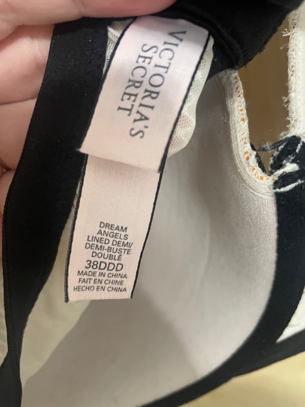 Victoria’s Secret Dream Angels Lightly Padded Demi Bra - Cream & Black 38DDD - Picture 7 of 10